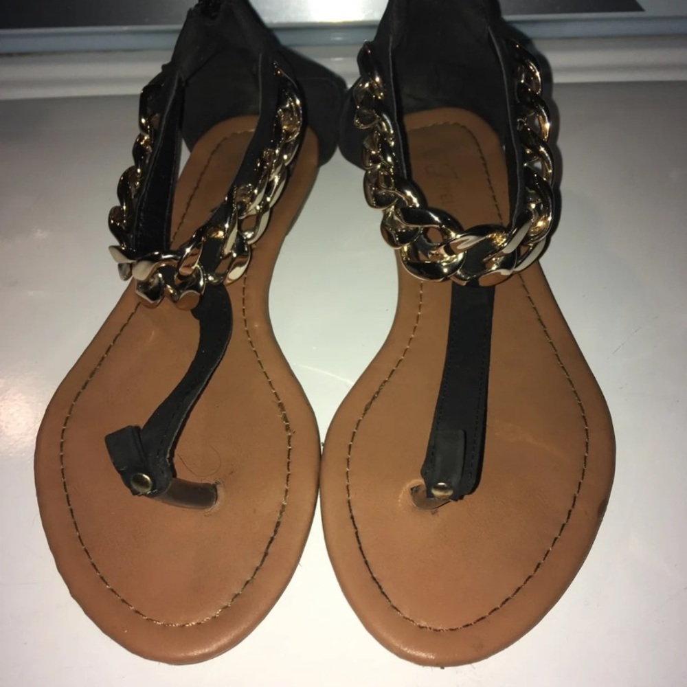 Black and Gold Sandals | 6 ✨
